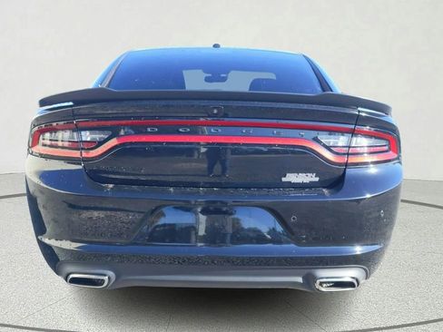 Used 2022 Dodge Charger SXT w/ Blacktop Package image 5