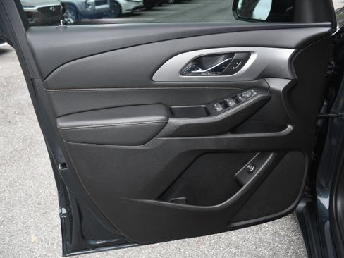 Used 2019 Chevrolet Traverse LT image 10