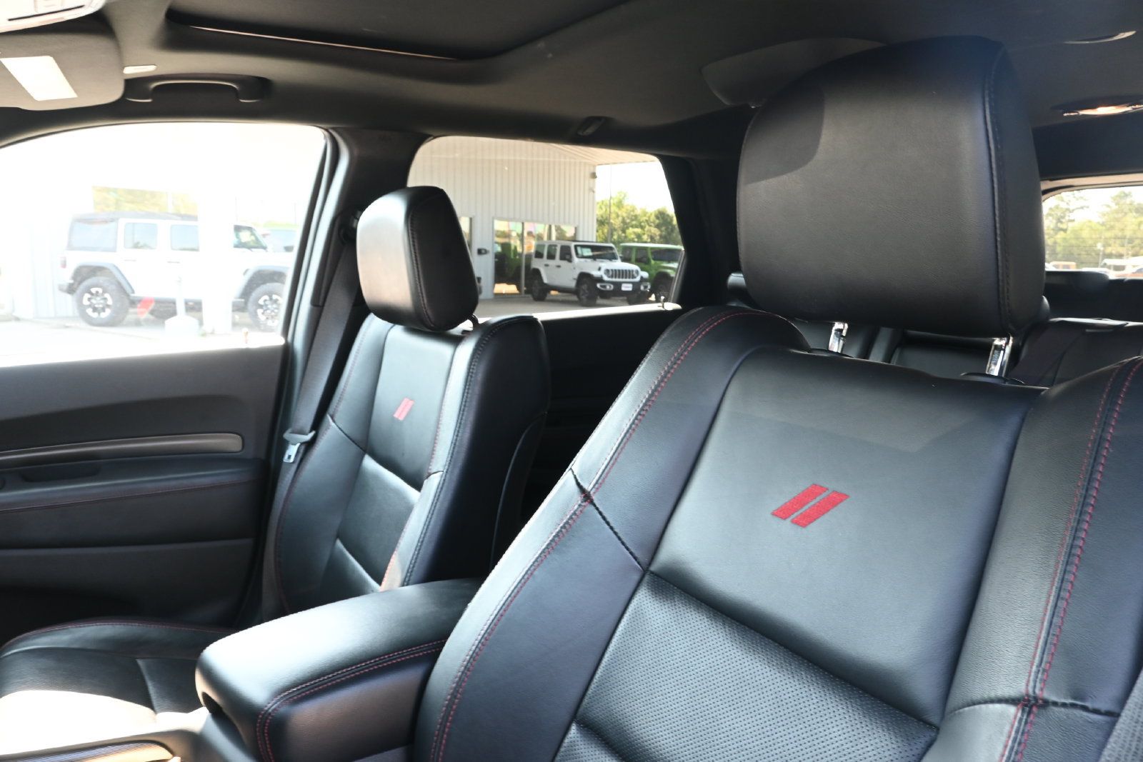 Used 2025 Dodge Durango R/T AWD/4WD image 12