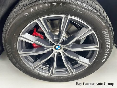 Used 2025 BMW X5 xDrive40i w/ M Sport Package AWD/4WD image 33