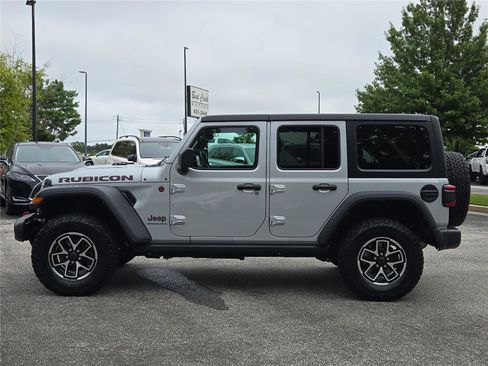 Used 2024 Jeep Wrangler Unlimited Rubicon AWD/4WD image 12
