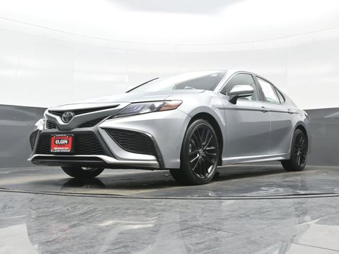 Used 2023 Toyota Camry XSE image 29