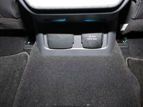 Used 2025 Ford Bronco Outer Banks AWD/4WD image 32