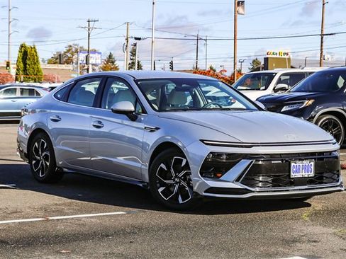 Used 2024 Hyundai Sonata SEL image 2