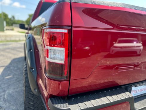 Used 2018 Ford F150 XLT w/ Equipment Group 302A Luxury AWD/4WD image 11