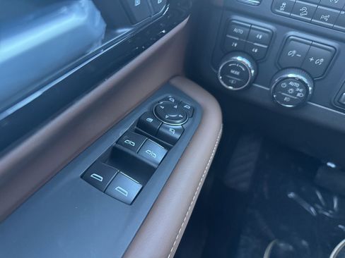 New 2026 Chevrolet Tahoe High Country AWD/4WD image 42