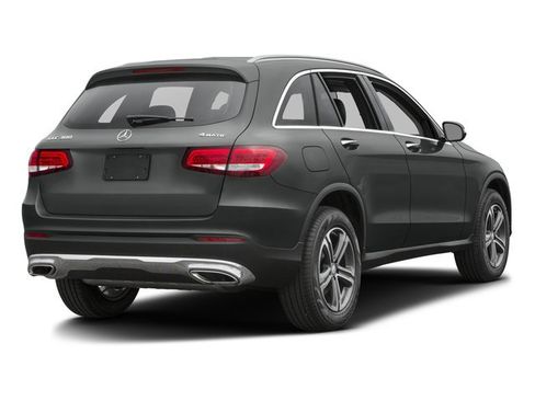 Used 2017 Mercedes-Benz GLC 300 4MATIC image 5
