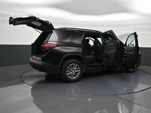 Used 2023 Chevrolet Traverse LT FWD image 32