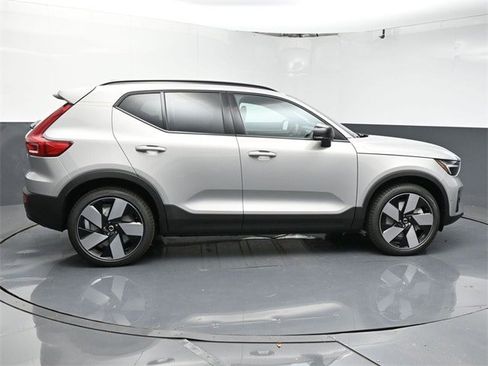 New 2024 Volvo XC40 Recharge Plus w/ Protection Package Premier image 8