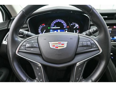 Used 2019 Cadillac XT5 Luxury FWD image 38