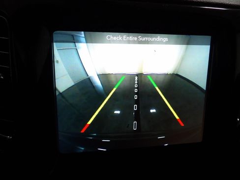 Used 2018 Jeep Compass Limited w/ Navigation Group FWD image 17