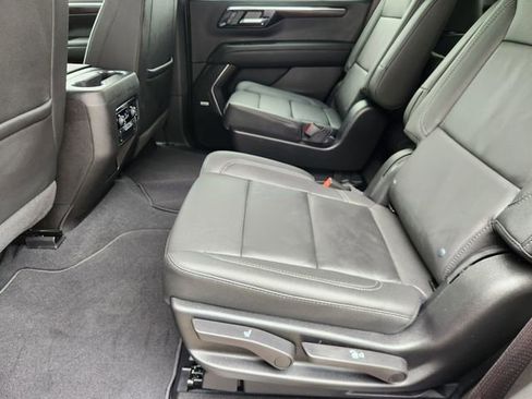 Used 2026 Chevrolet Tahoe LT w/ Comfort Package RWD image 30