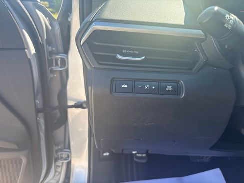 Used 2024 Nissan Altima 2.5 S FWD image 14