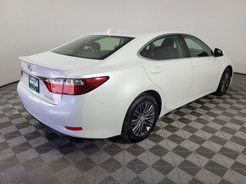Used 2014 Lexus ES 350 w/ Premium Package FWD image 9