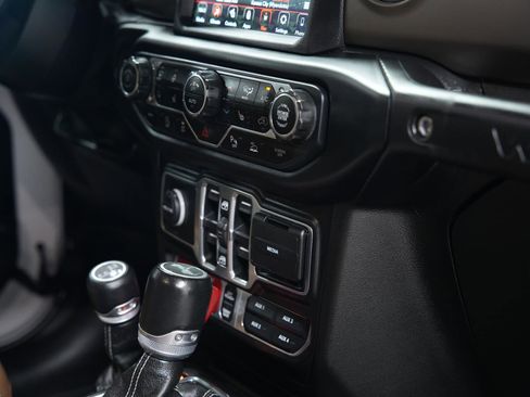 Used 2021 Jeep Wrangler Unlimited Rubicon AWD/4WD image 22