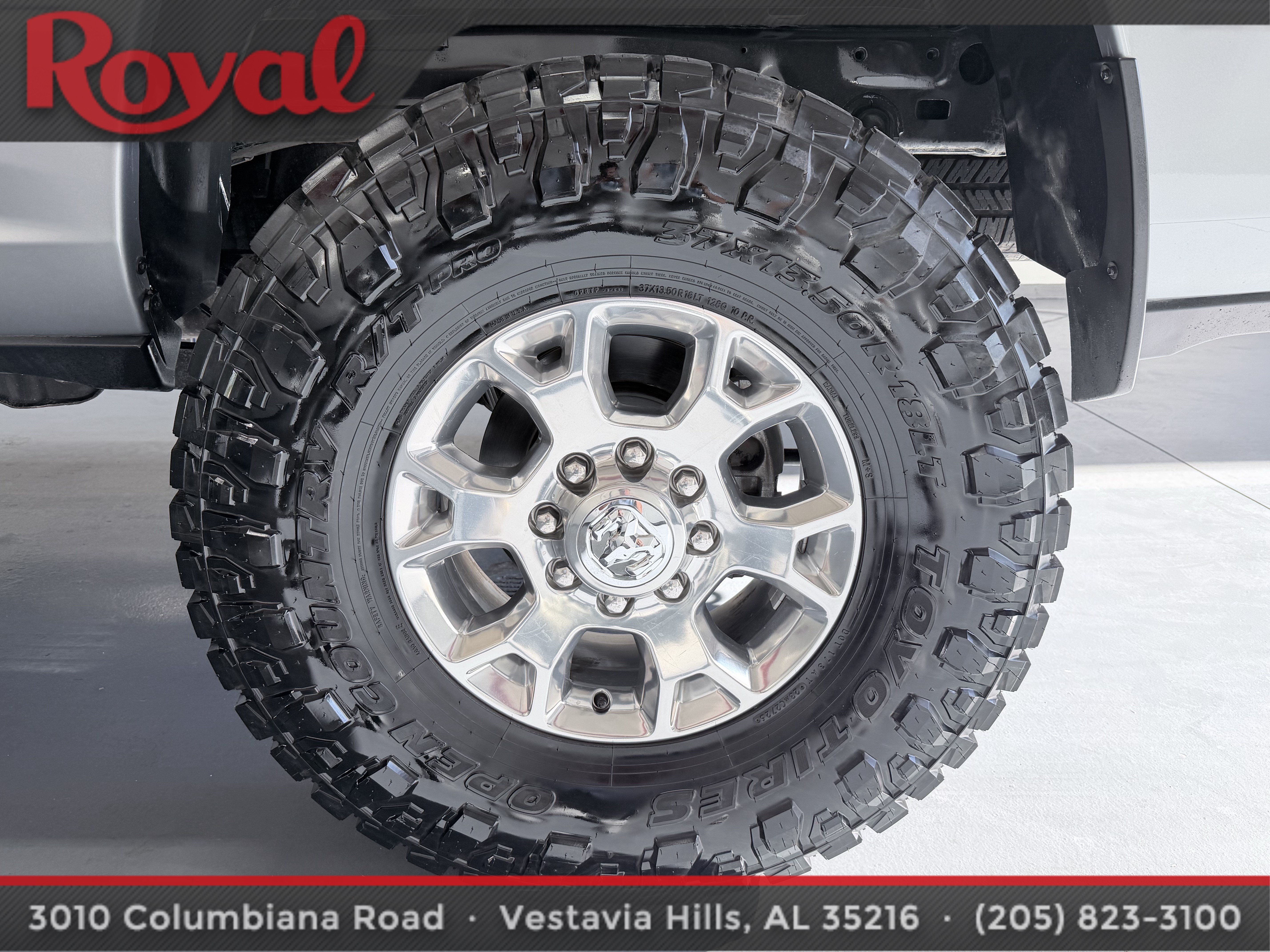 Used 2024 RAM 2500 Laramie AWD/4WD image 10