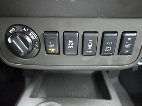 Used 2021 Nissan Frontier PRO-4X w/ Pro-4x Utility Package image 20