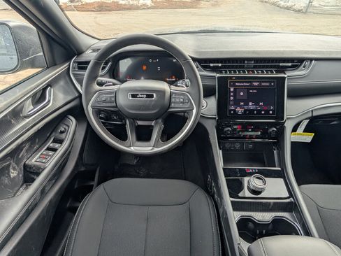 New 2026 Jeep Grand Cherokee Laredo X image 11