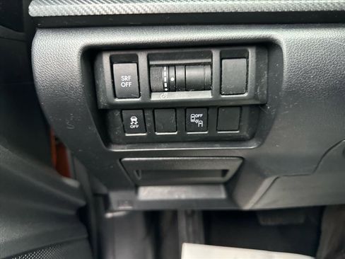 Used 2018 Subaru Crosstrek 2.0i Premium w/ Eyesight System image 20