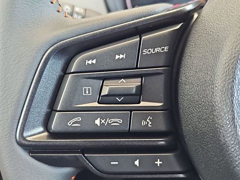 Certified 2025 Subaru Crosstrek 2.5i Limited w/ Crosstrek Mirror Package image 22