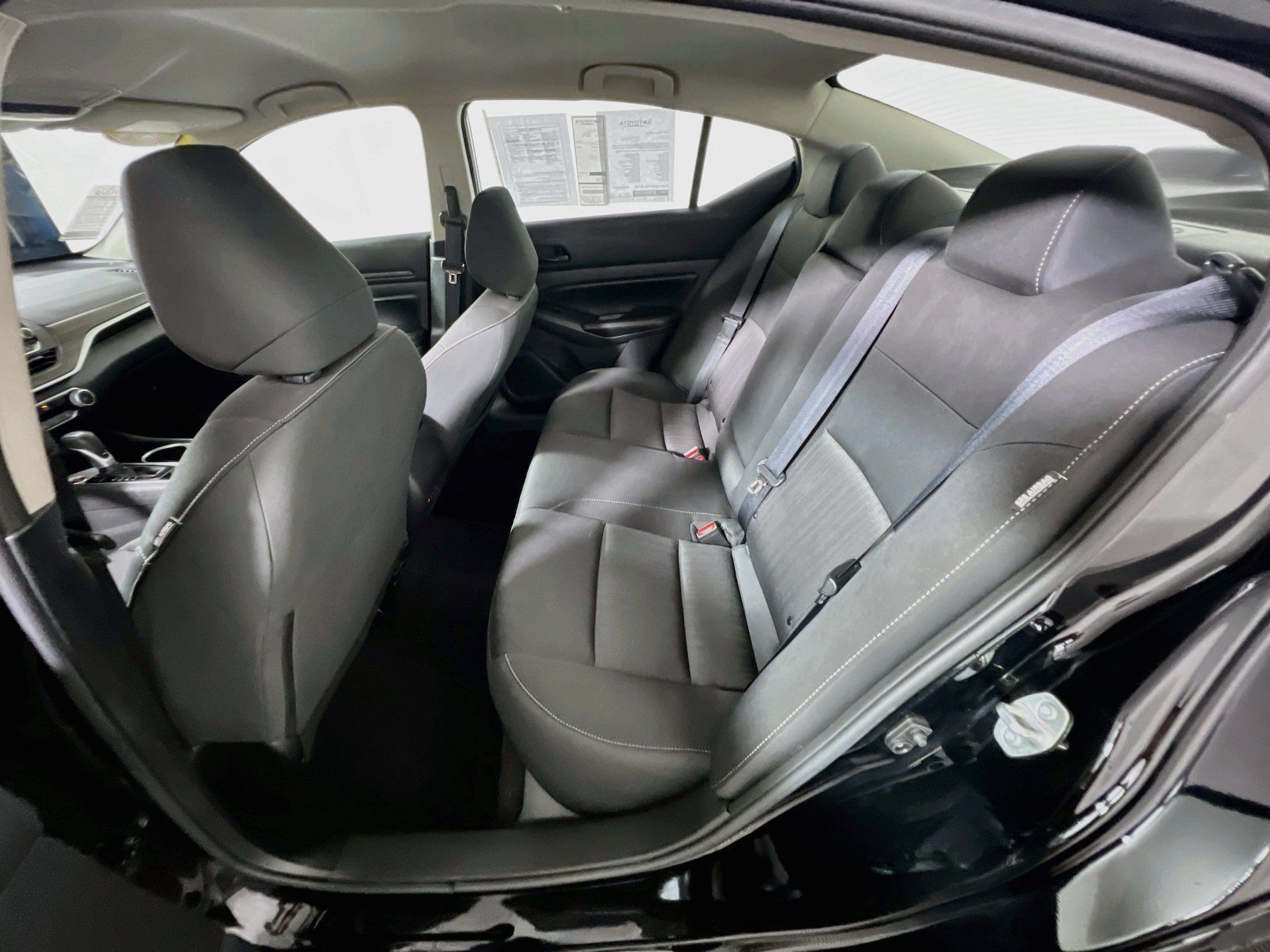 Used 2024 Nissan Altima 2.5 SV FWD image 29