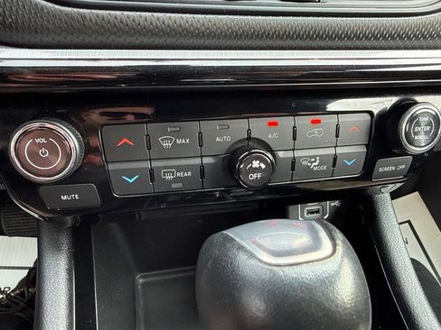 Used 2023 Jeep Compass Trailhawk AWD/4WD image 28