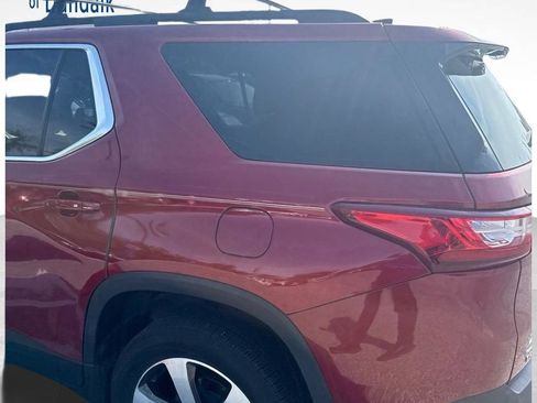 Used 2019 Chevrolet Traverse LT w/ LT Premium Package AWD/4WD image 16