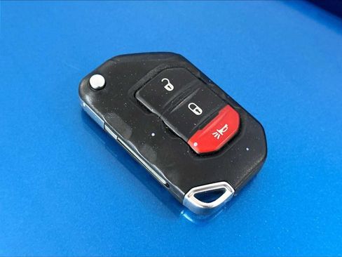 Used 2023 Jeep Wrangler Unlimited Rubicon 4xe AWD/4WD image 35