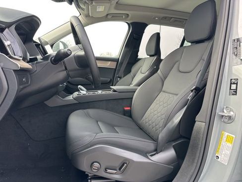 New 2026 Volvo XC90 B6 Plus w/ Protection Package Premier AWD/4WD image 13