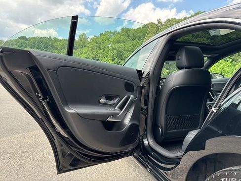 Used 2025 Mercedes-Benz CLA 250 4MATIC image 21