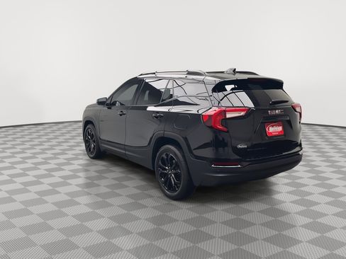 Certified 2022 GMC Terrain SLT w/ Tech Package image 2