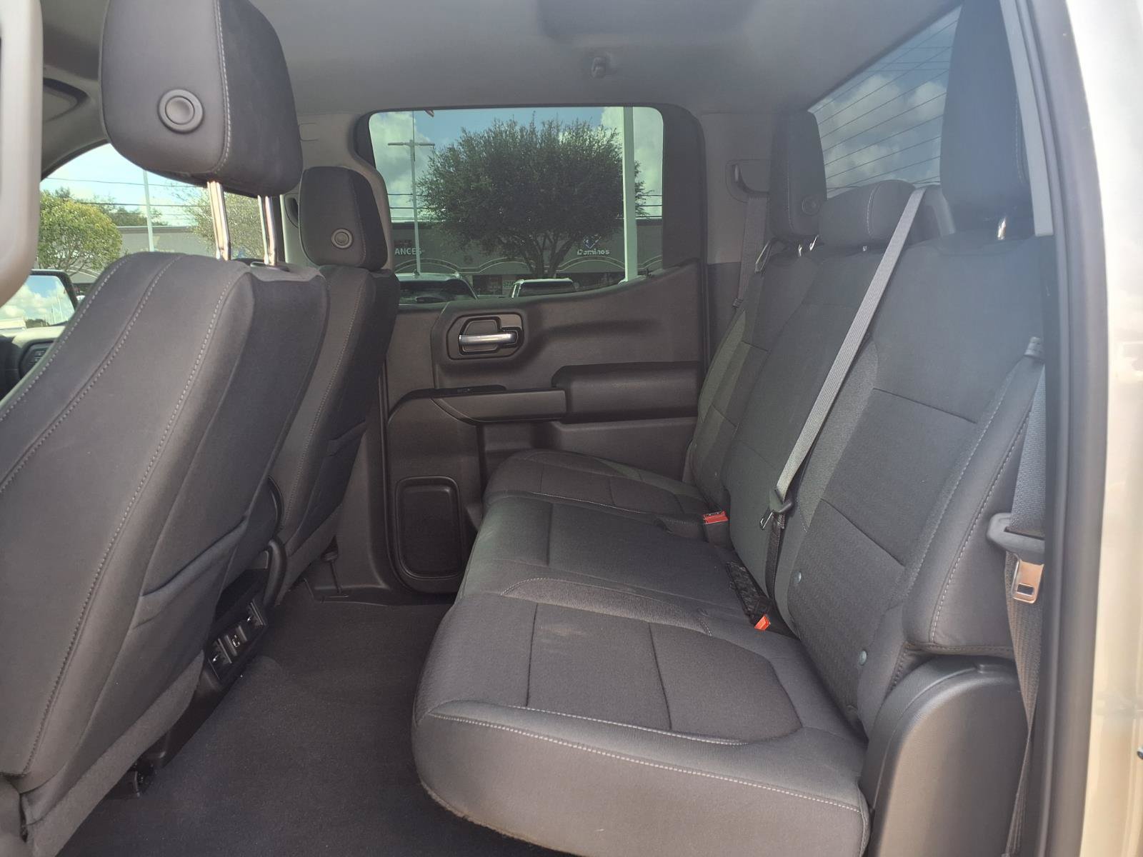 Used 2021 Chevrolet Silverado 1500 LT AWD/4WD image 17