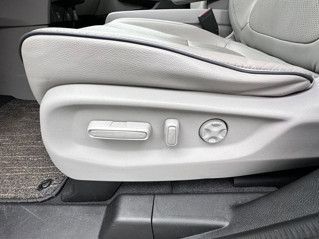 Used 2022 Honda Odyssey Elite image 19
