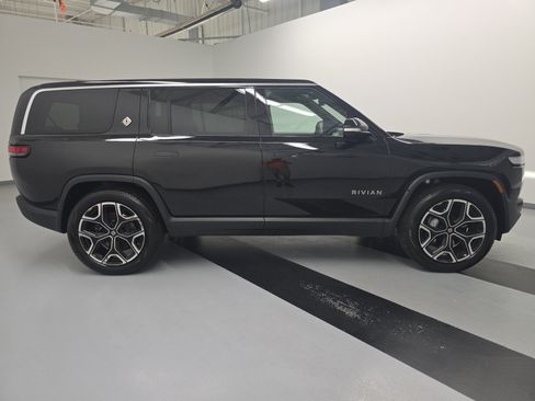 Used 2024 Rivian R1S Adventure AWD/4WD image 6