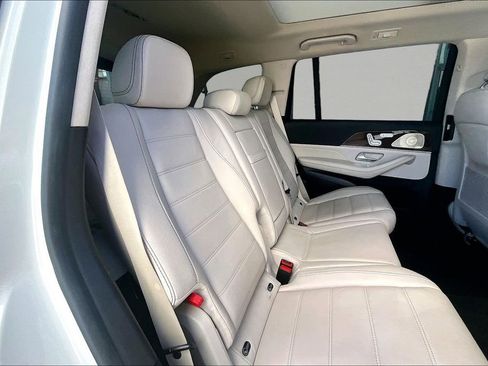 Used 2021 Mercedes-Benz GLS 580 4MATIC image 26