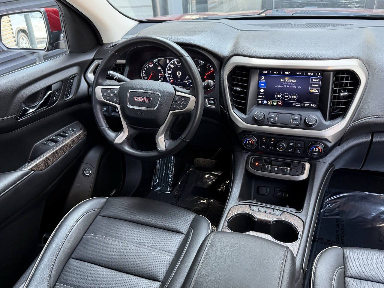 Used 2021 GMC Acadia Denali w/ Denali Ultimate Package AWD/4WD image 24