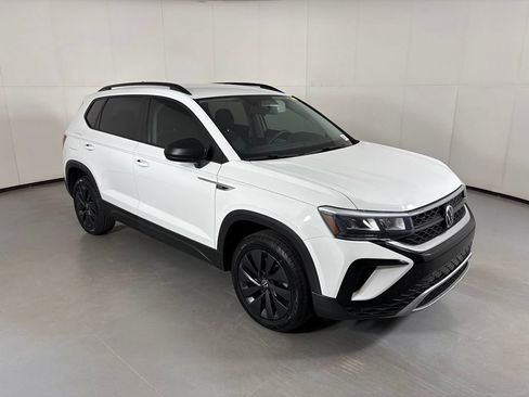 Used 2022 Volkswagen Taos S FWD image 2