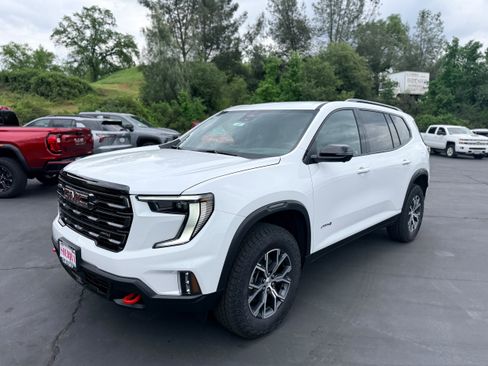 New 2026 GMC Acadia AT4 w/ LPO, Floor Liner Package AWD/4WD image 1