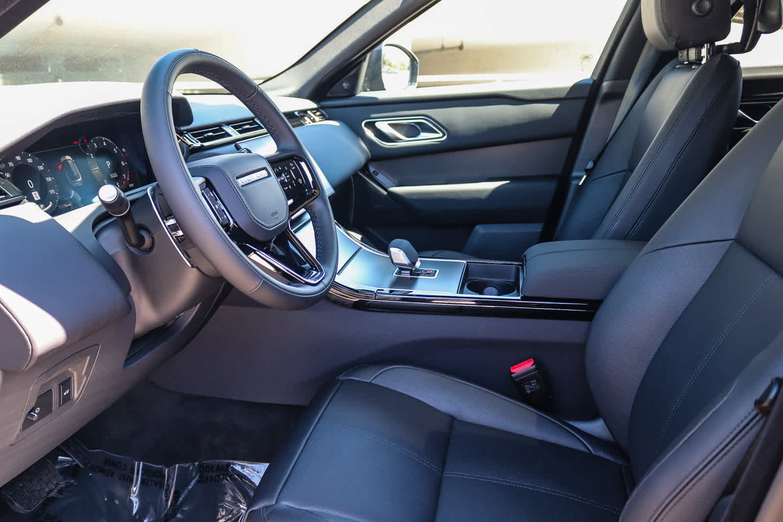 New 2026 Land Rover Range Rover Velar S AWD/4WD image 18