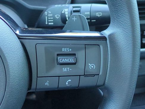 Used 2021 Nissan Rogue S image 24