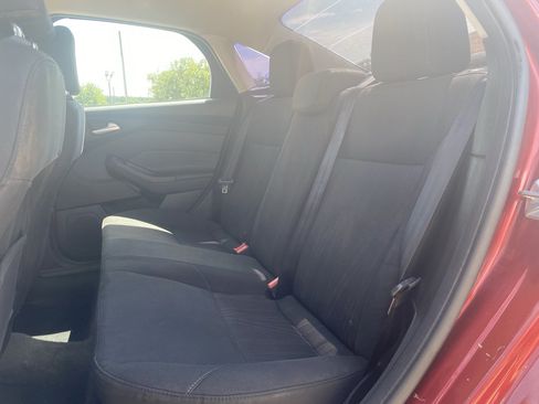 Used 2017 Ford Focus SE FWD image 11