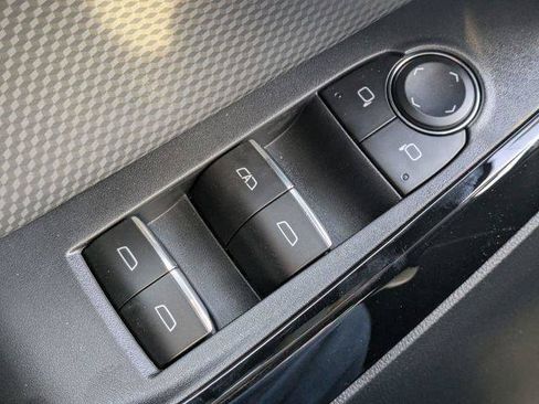 New 2026 Chevrolet Equinox RS w/ Convenience Package III FWD image 28