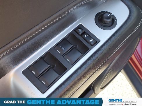 Used 2017 Jeep Compass Latitude image 11