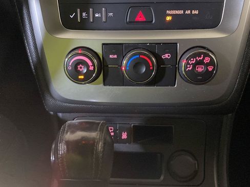Used 2014 GMC Acadia SLE FWD image 4
