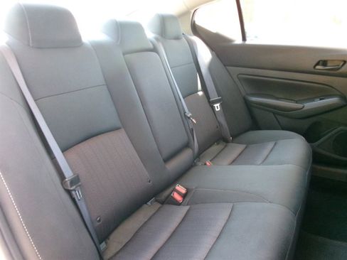 Used 2024 Nissan Altima 2.5 SV FWD image 27