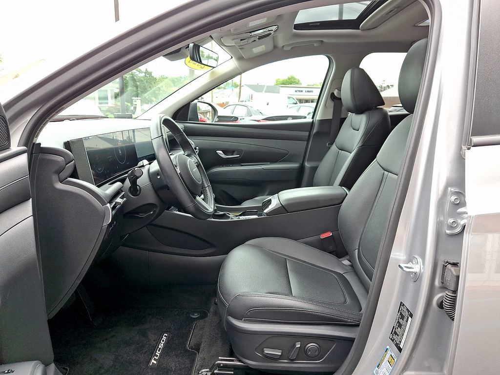 Certified 2025 Hyundai Tucson SEL AWD/4WD image 15