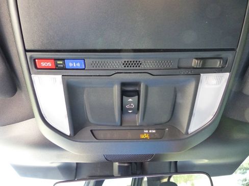 Used 2025 Subaru Forester Premium w/ Convenience Package #1 AWD/4WD image 35