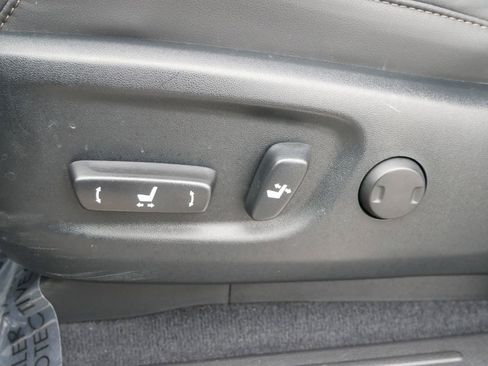 Certified 2023 Lexus GX 460 Premium w/ Premium Plus Package AWD/4WD image 18