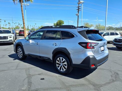 Certified 2025 Subaru Outback Premium AWD/4WD image 12