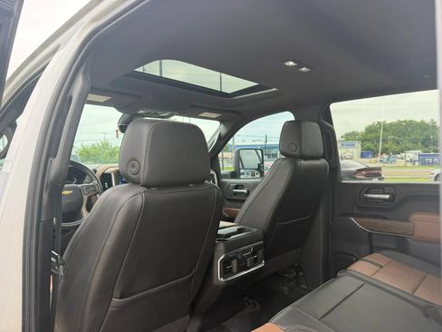 Used 2021 Chevrolet Silverado 2500 High Country w/ Z71 Off-Road Package AWD/4WD image 52